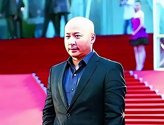 染红后微笑离场!前国脚怒批韦世豪:不顾集体利益 惯犯 永远改不了